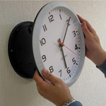 analogue-clock-Profil-wall-mounted