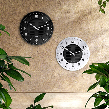 The Profil 930 L is a 100% standalone clock